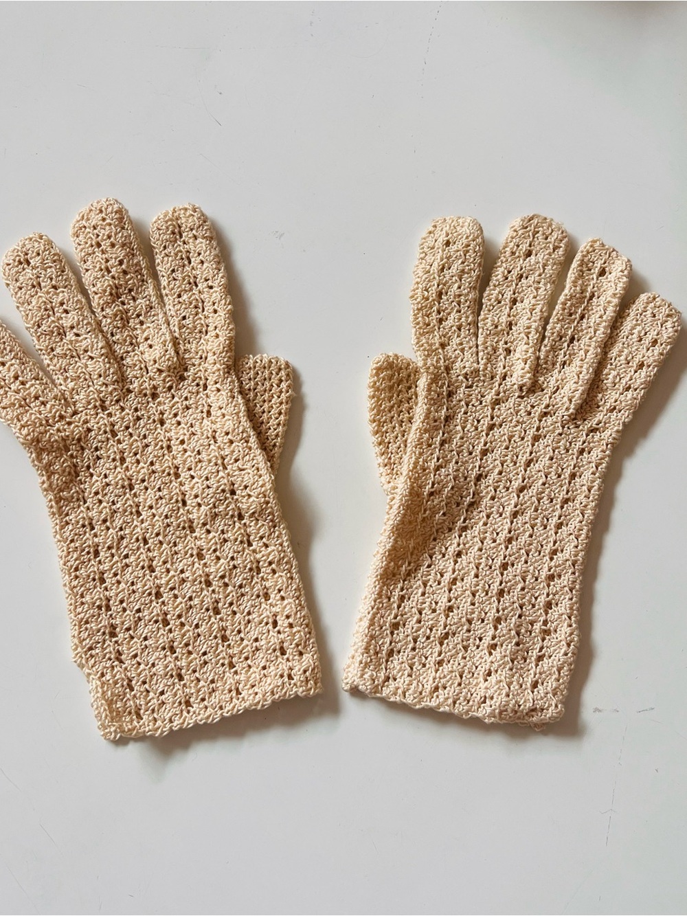 Vintage 60s Cream Crochet Wedding Gloves Vintage Women’s XS/S EUC
